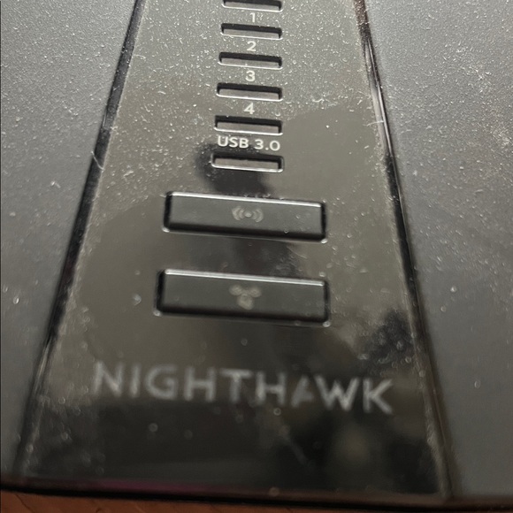 Black Wireless Router - Picture 2 of 5